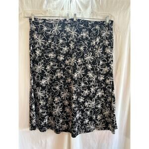 Avenue Black & White Floral Midi Skirt – Size 26/28